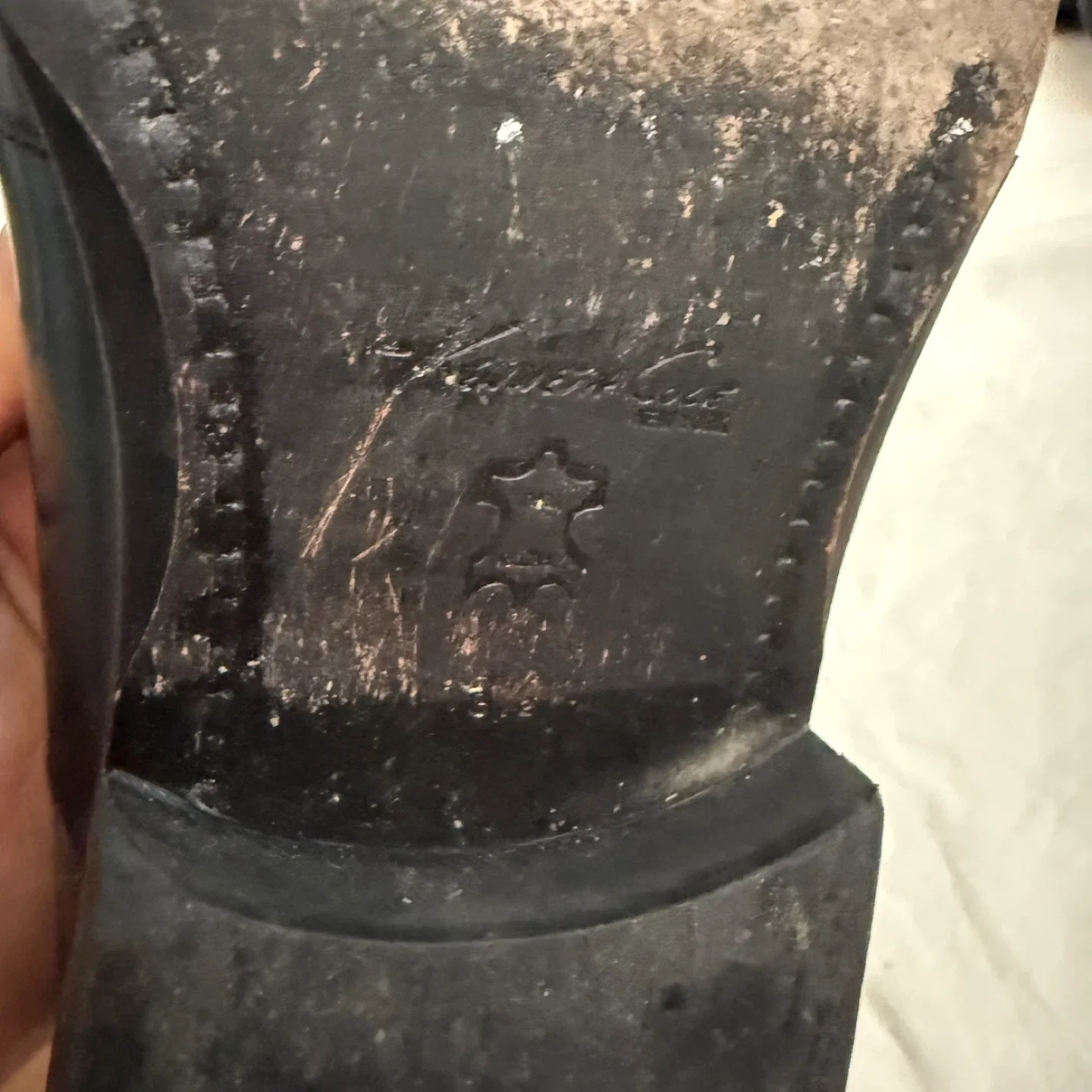 Kenneth Cole Black Leather Dress Shoes - Size 8.5 image indicator(7)