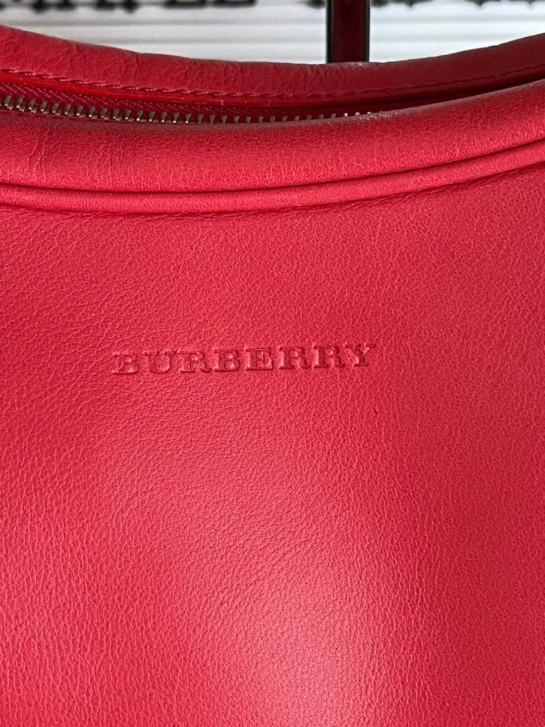 Burberry Red Leather Shoulder Bag🥕 image indicator(2)