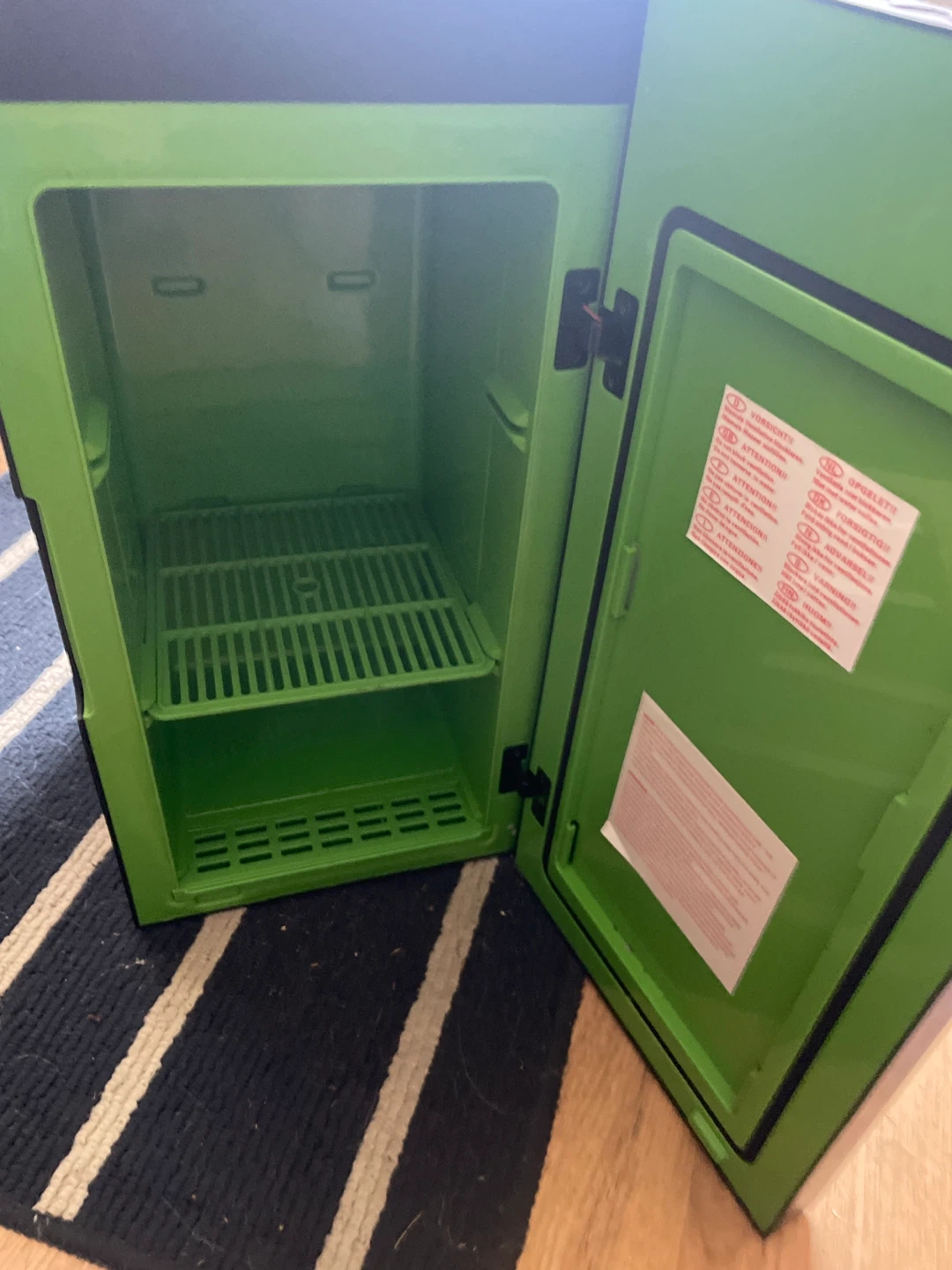Xbox mini fridge - photo 2