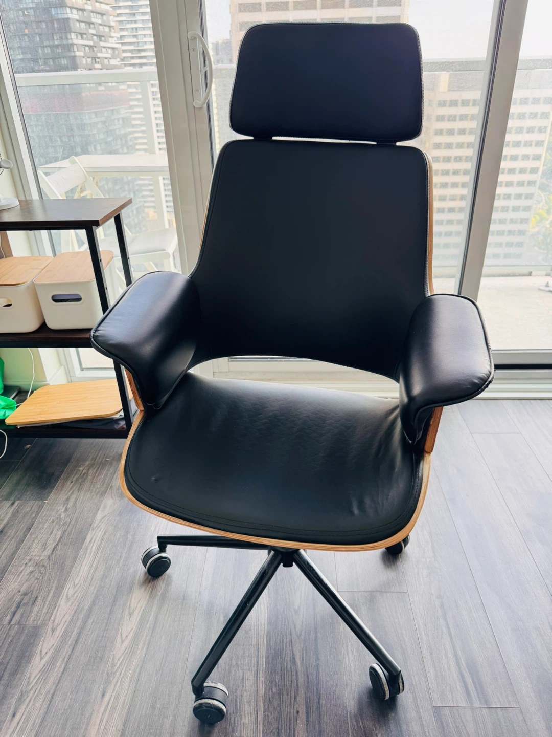 Structube cove Office Chair - Black Leather & Wood - photo 3