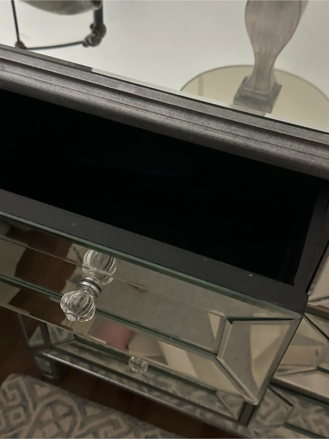 2 Mirrored 6-Drawer Dressers / Nightstands - photo 2