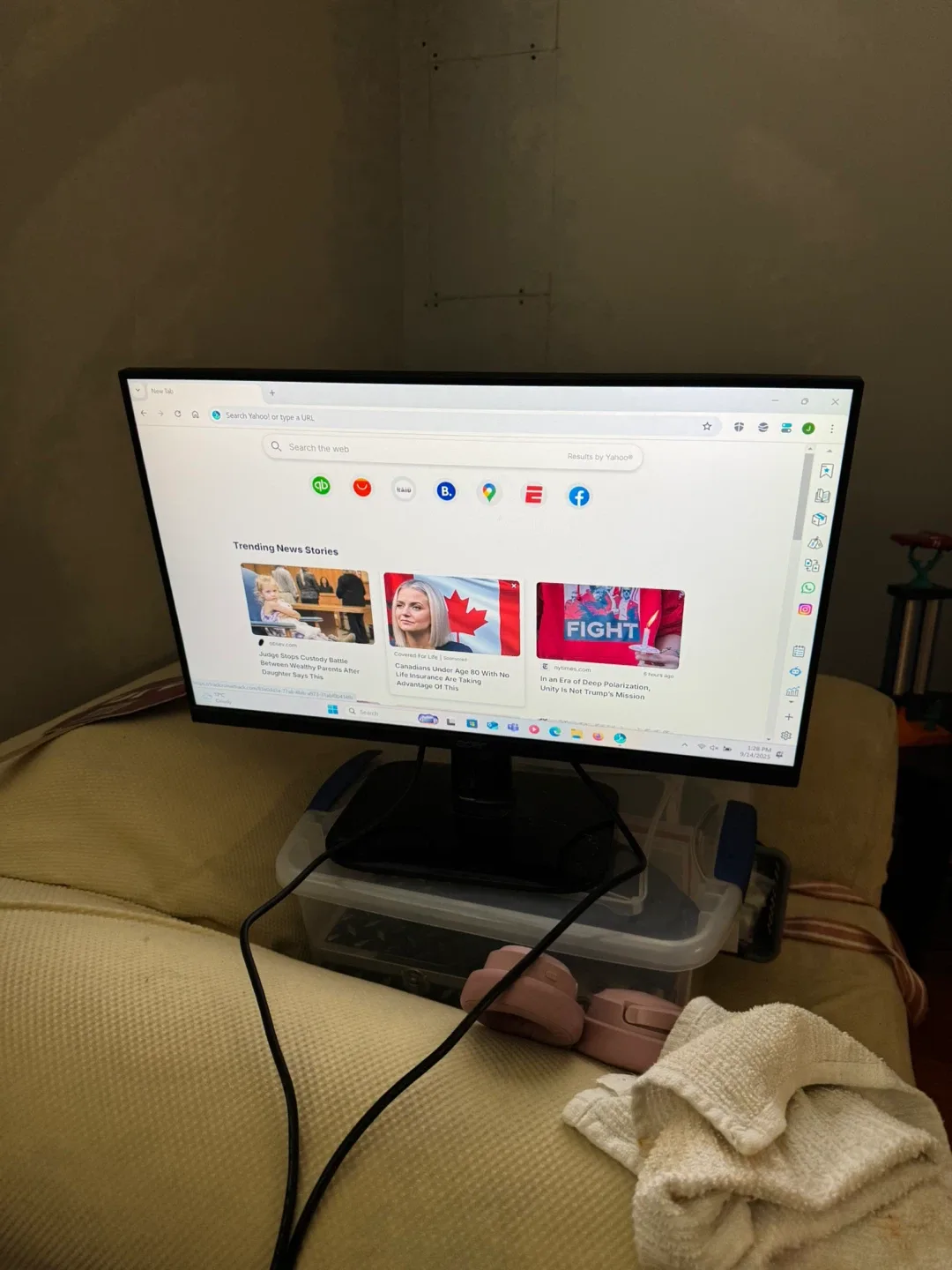 Acer KA242Y 24" LCD Monitor thumbnail