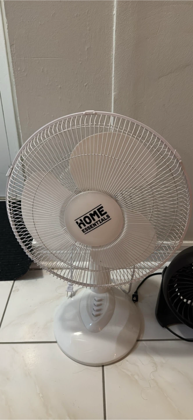 White Stand Fan - photo 2