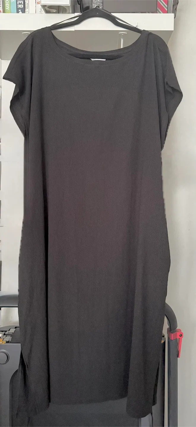 Penningtons Black Cap Sleeve Midi Dress – Size 2X image indicator(2)