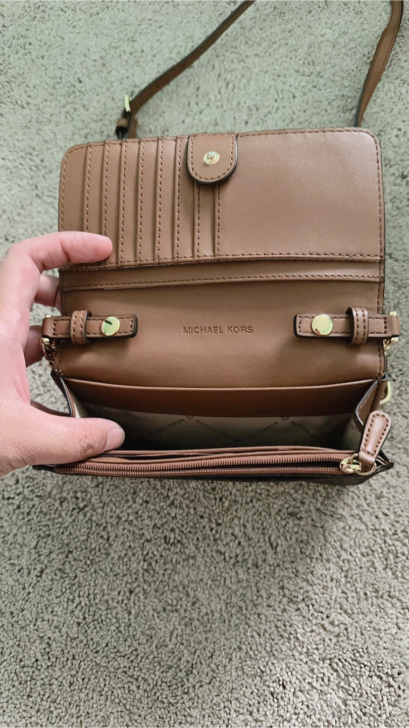 Michael Kors Sling Wallet - photo 5