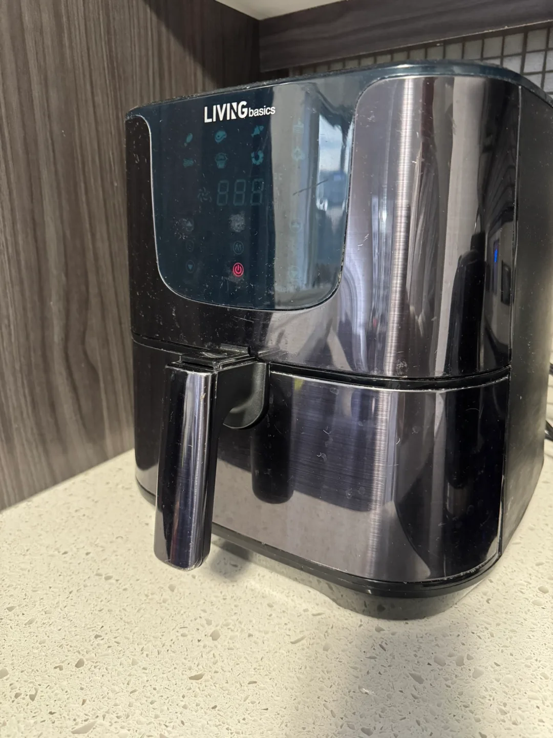 Living Basics Air Fryer thumbnail