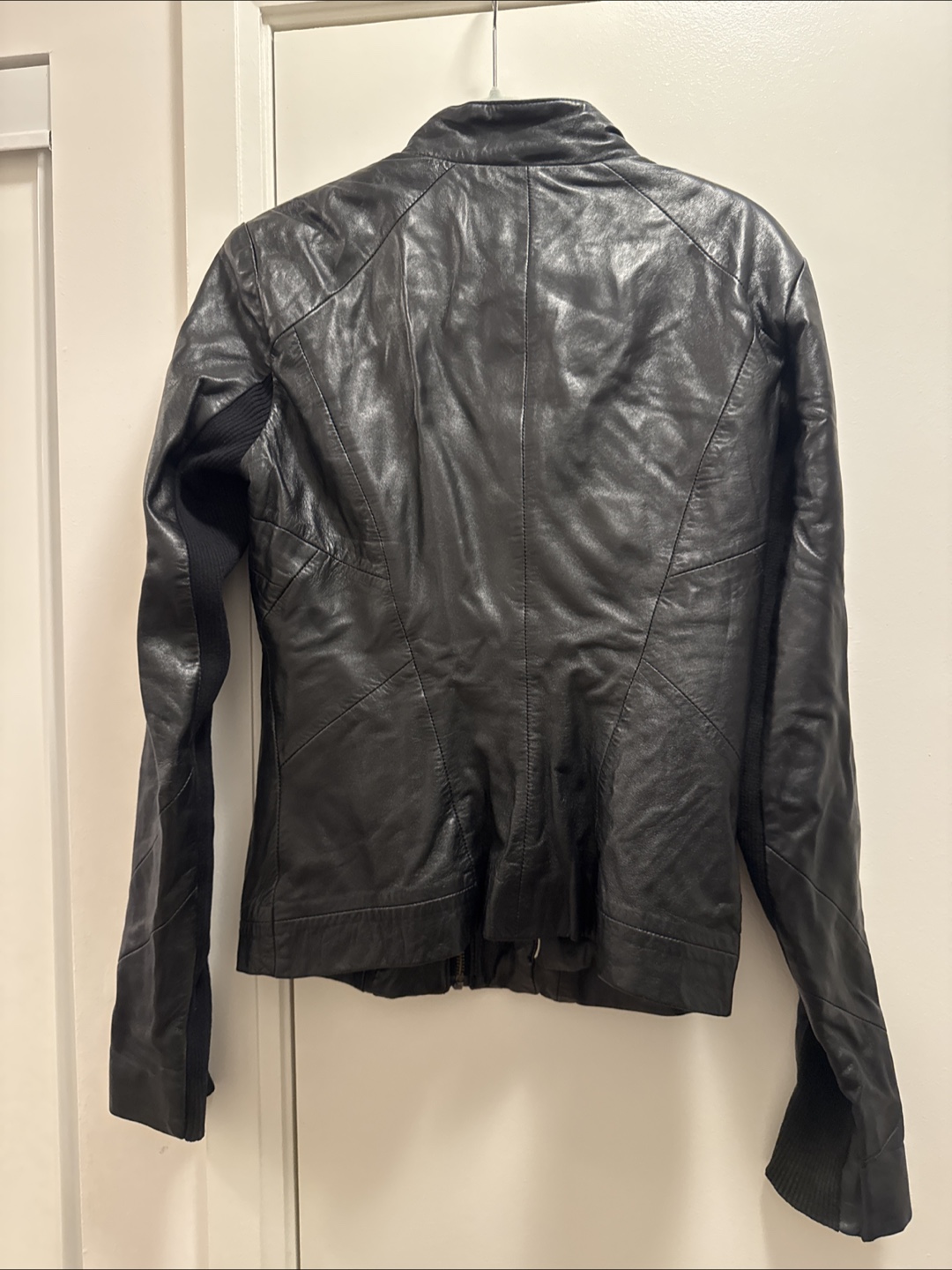 Danier Black Leather Jacket - photo 2