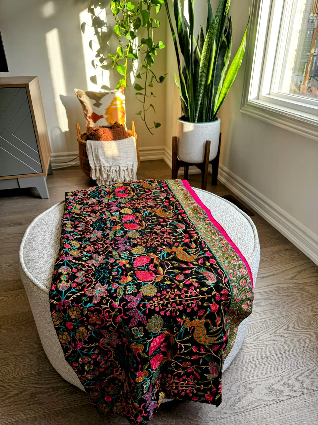 Shikargah Embroidered Shawl - photo 2