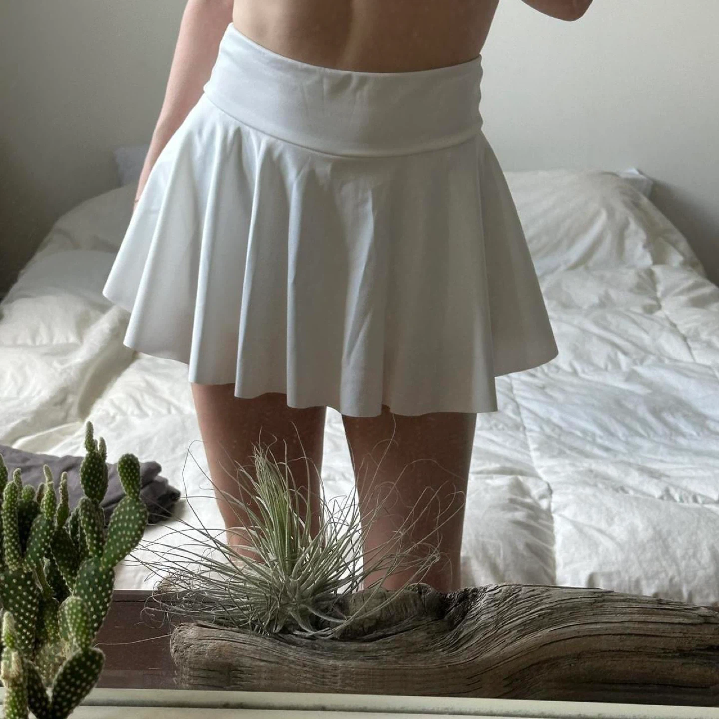 White golf skirt with built-in shorts - photo 2