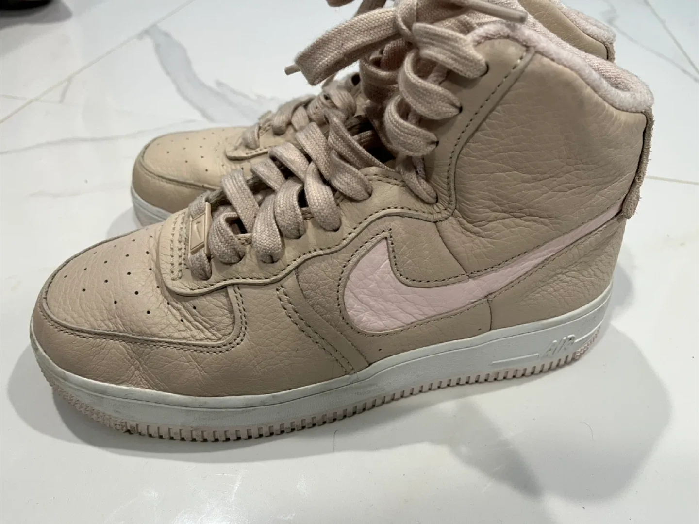 Nike Air Force 1 Beige (Give me an offer) thumbnail