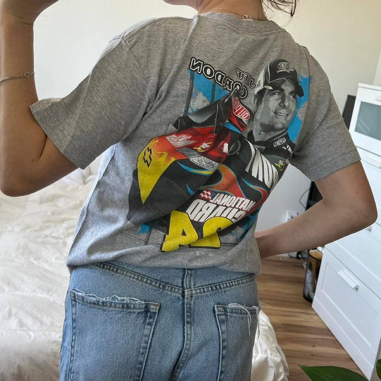 Y2k grey vintage NASCAR racing tee image indicator(6)