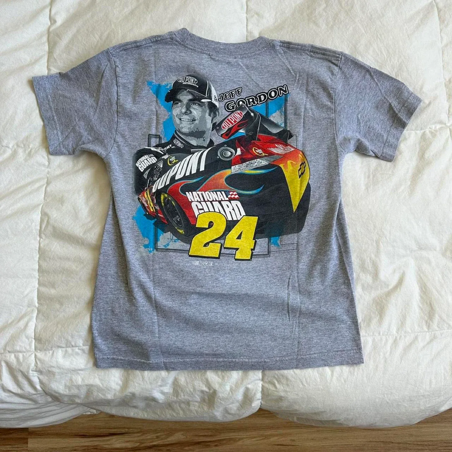 Y2k grey vintage NASCAR racing tee image indicator(8)