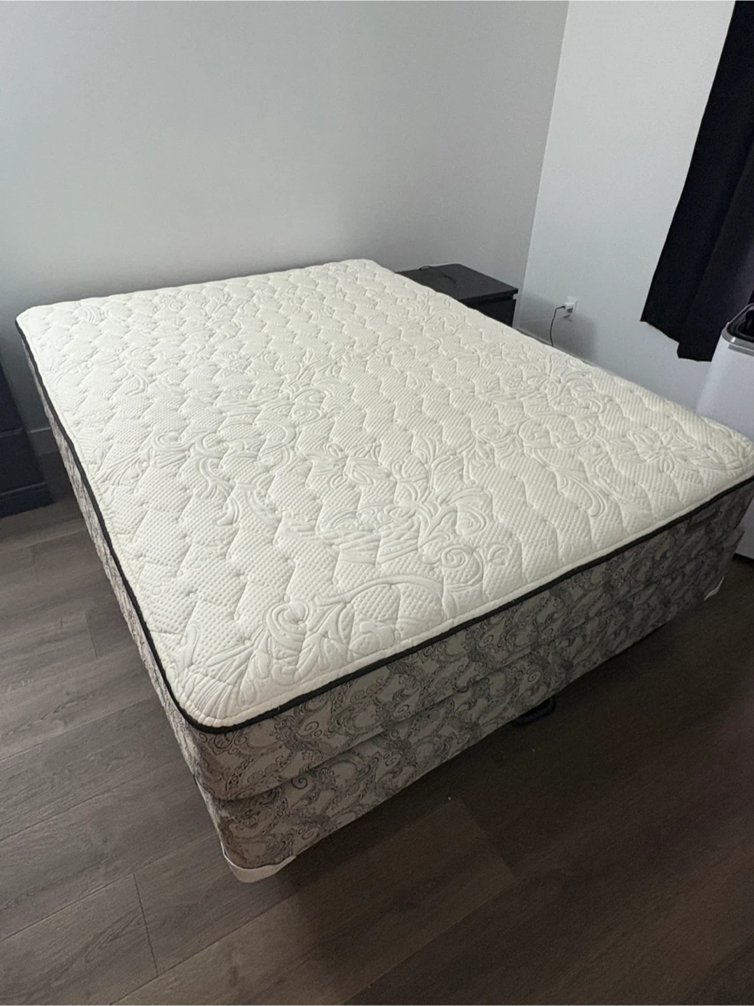 Aubrey Mattress + Base