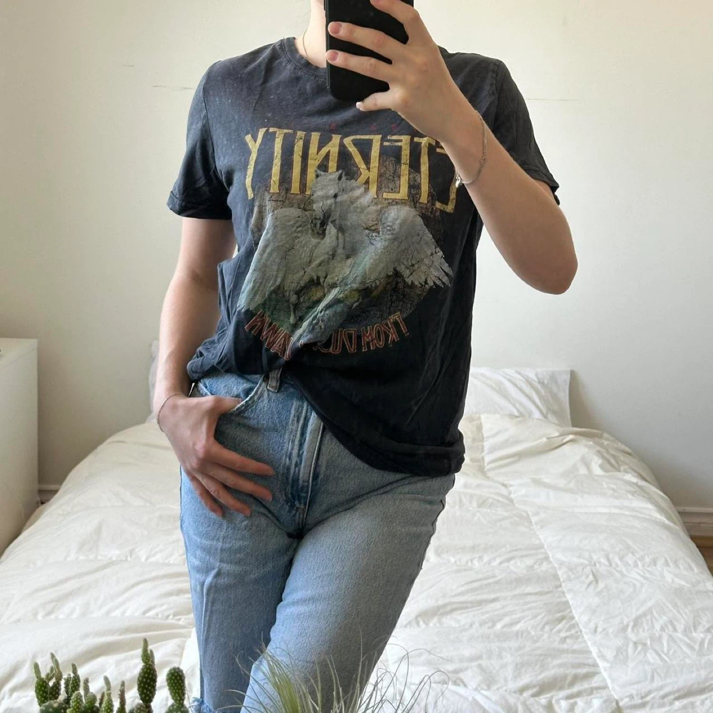 Faded grey graphic band tee - photo 5