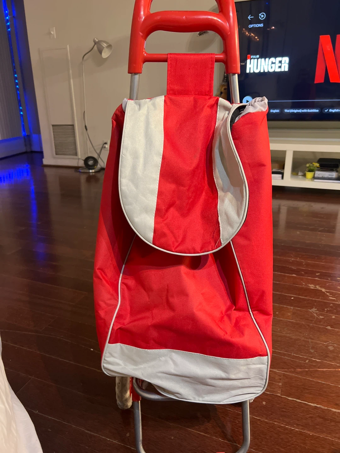 Red & White Shopping Cart - photo 2