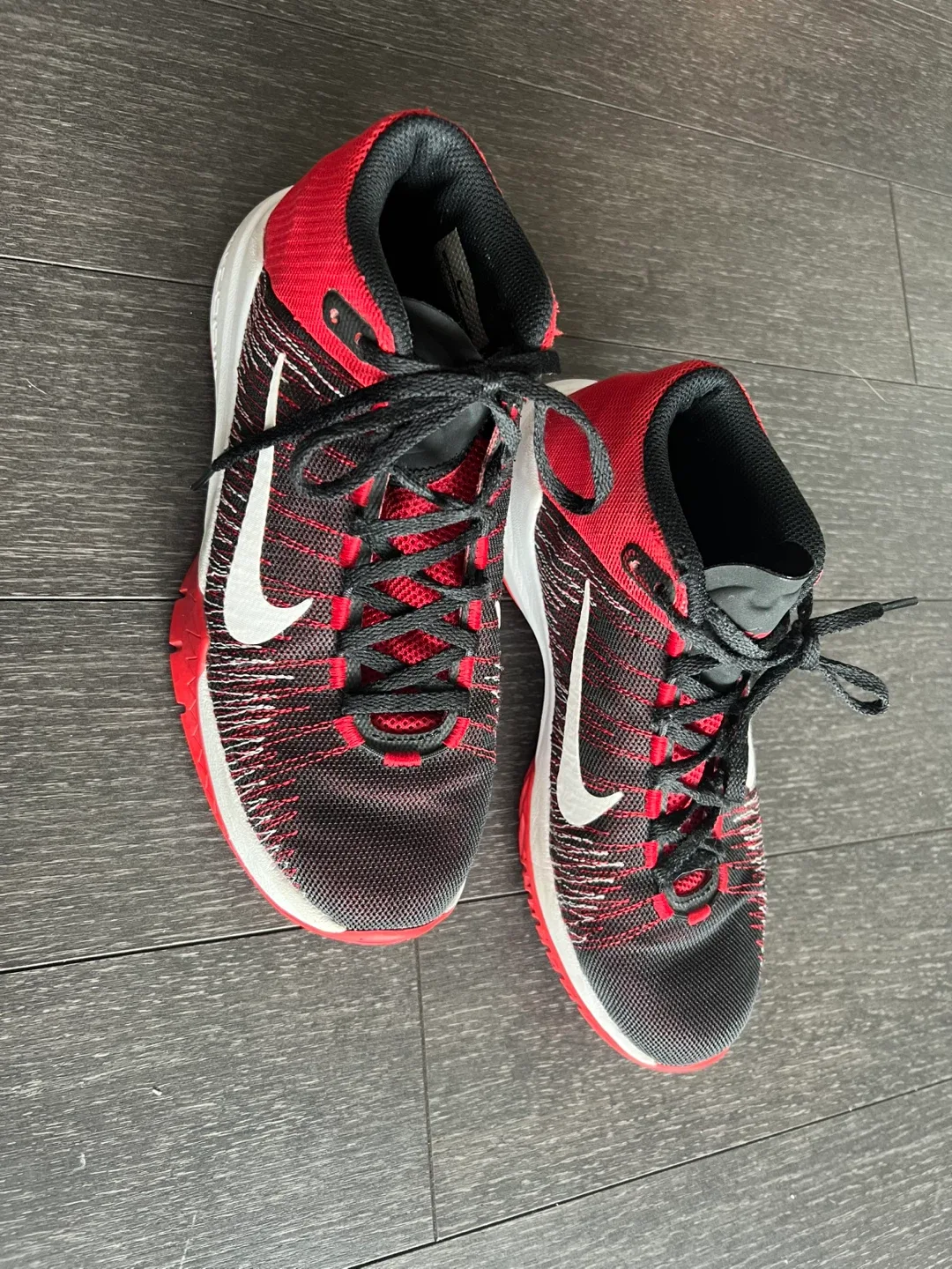 Nike Zoom Rev 2017 - Size 5.5 Youth thumbnail