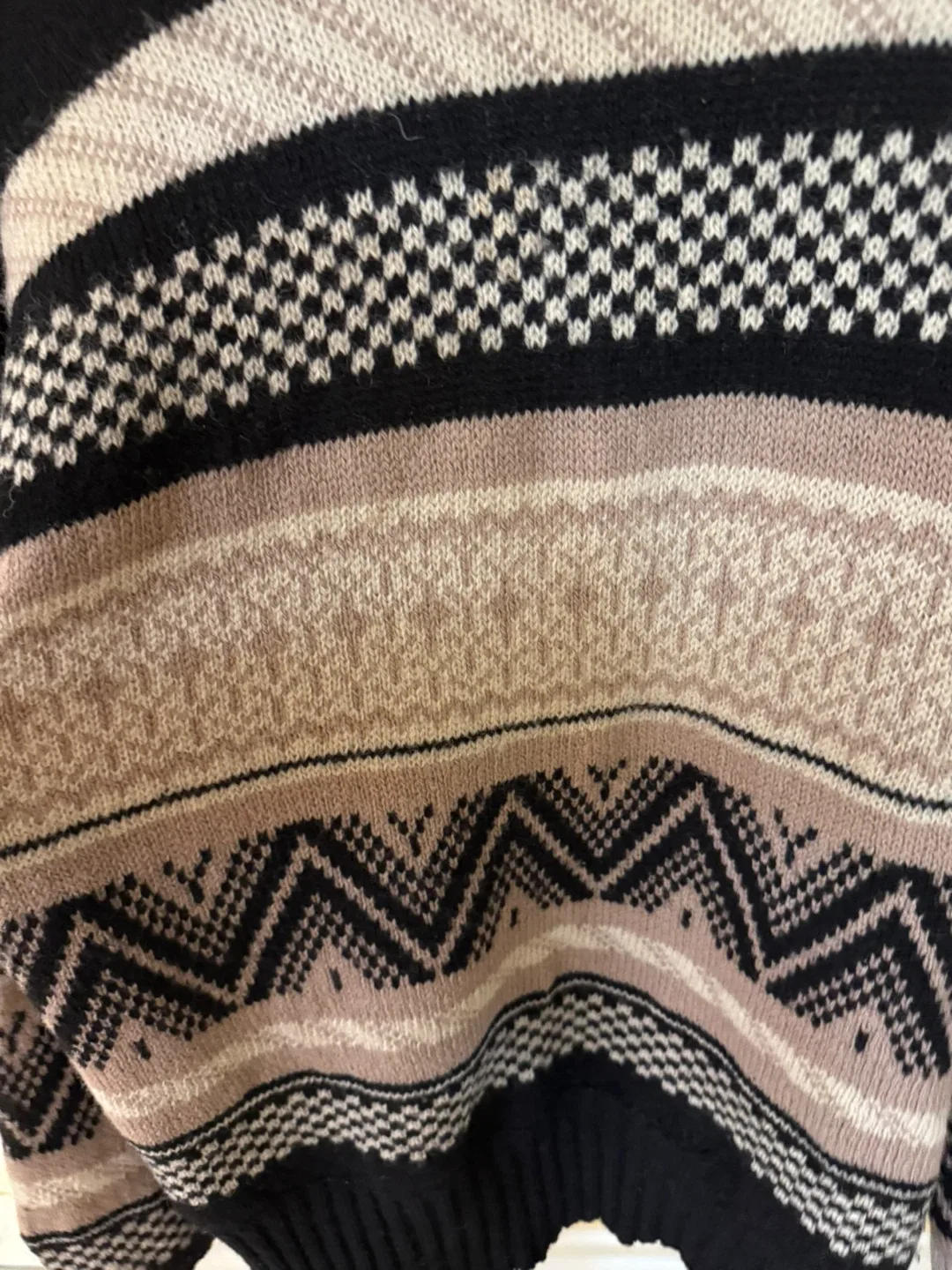 Yves Saint Laurent Vintage Sweater - Size XL image indicator(6)