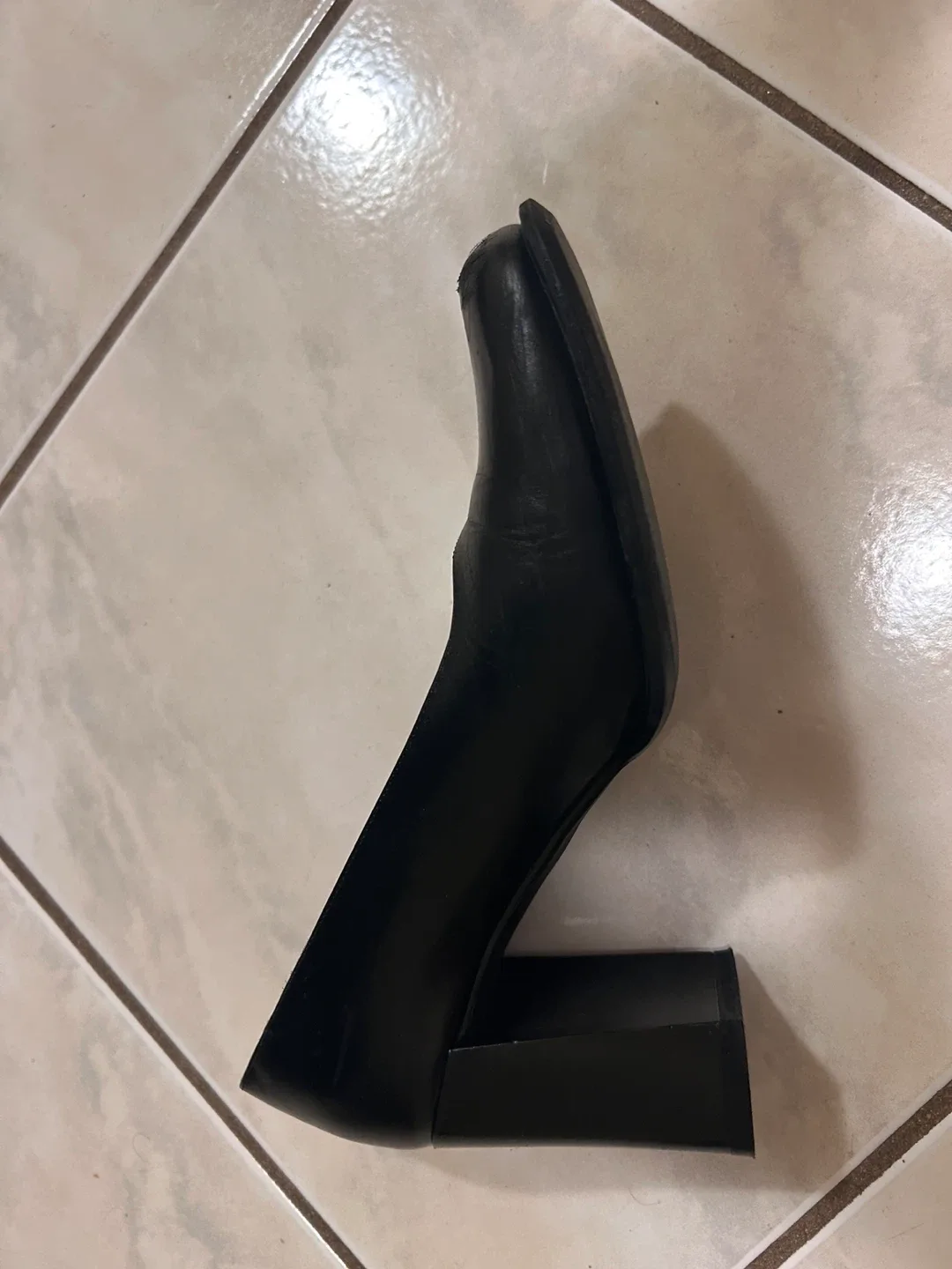 Pegabo Black Leather Heels Size 6 image indicator(2)