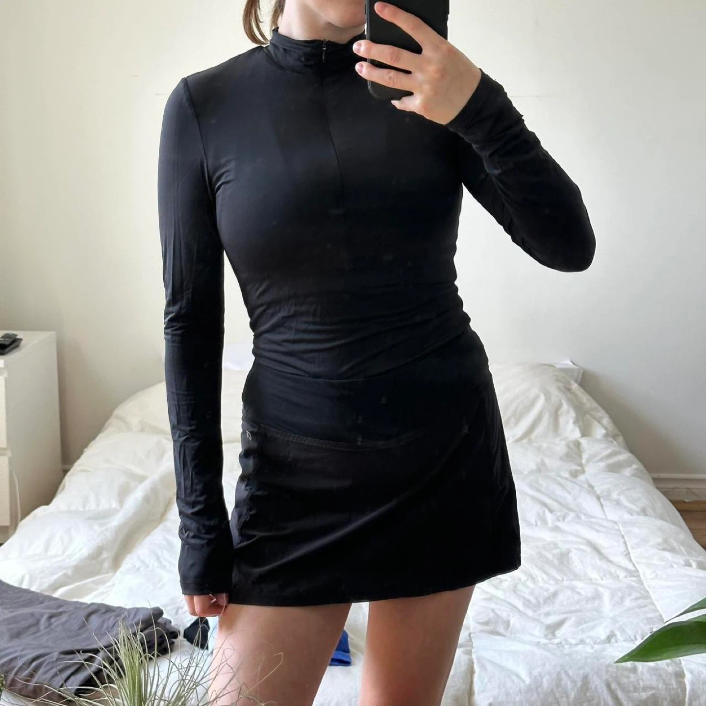 Black long sleeve athletic zip-up - photo 4