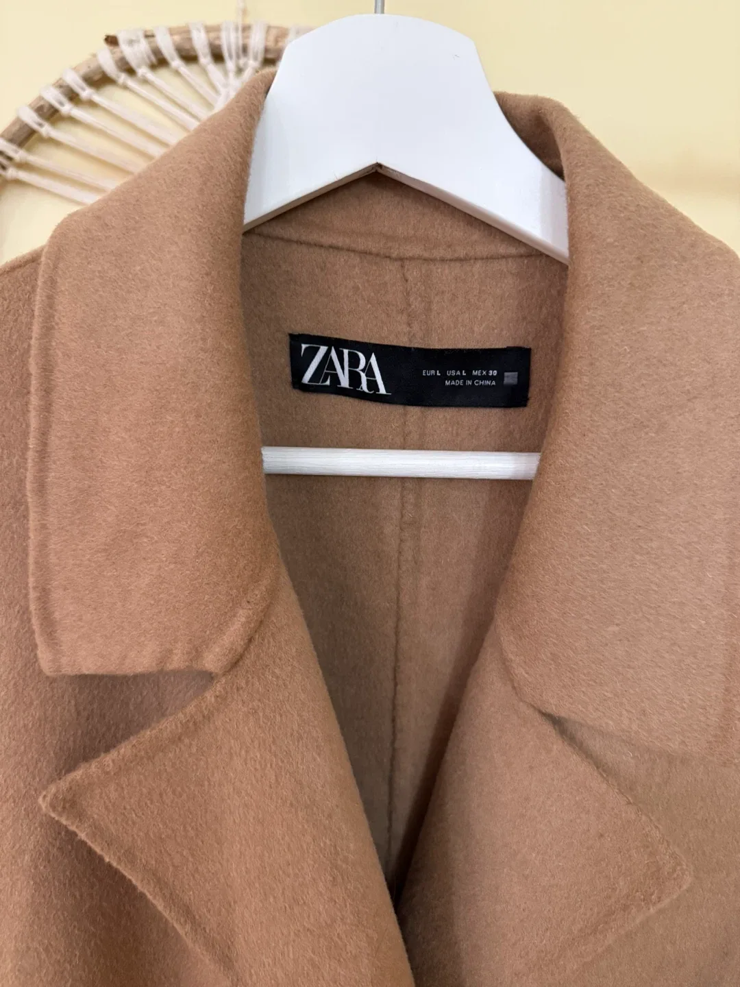 Zara Sleeveless 54% Wool Trench Coat - Size L image indicator(4)