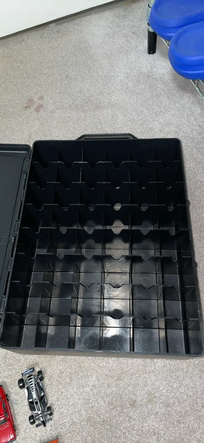 Hot Wheels / MatchBox Toy Cars Lot image indicator(5)