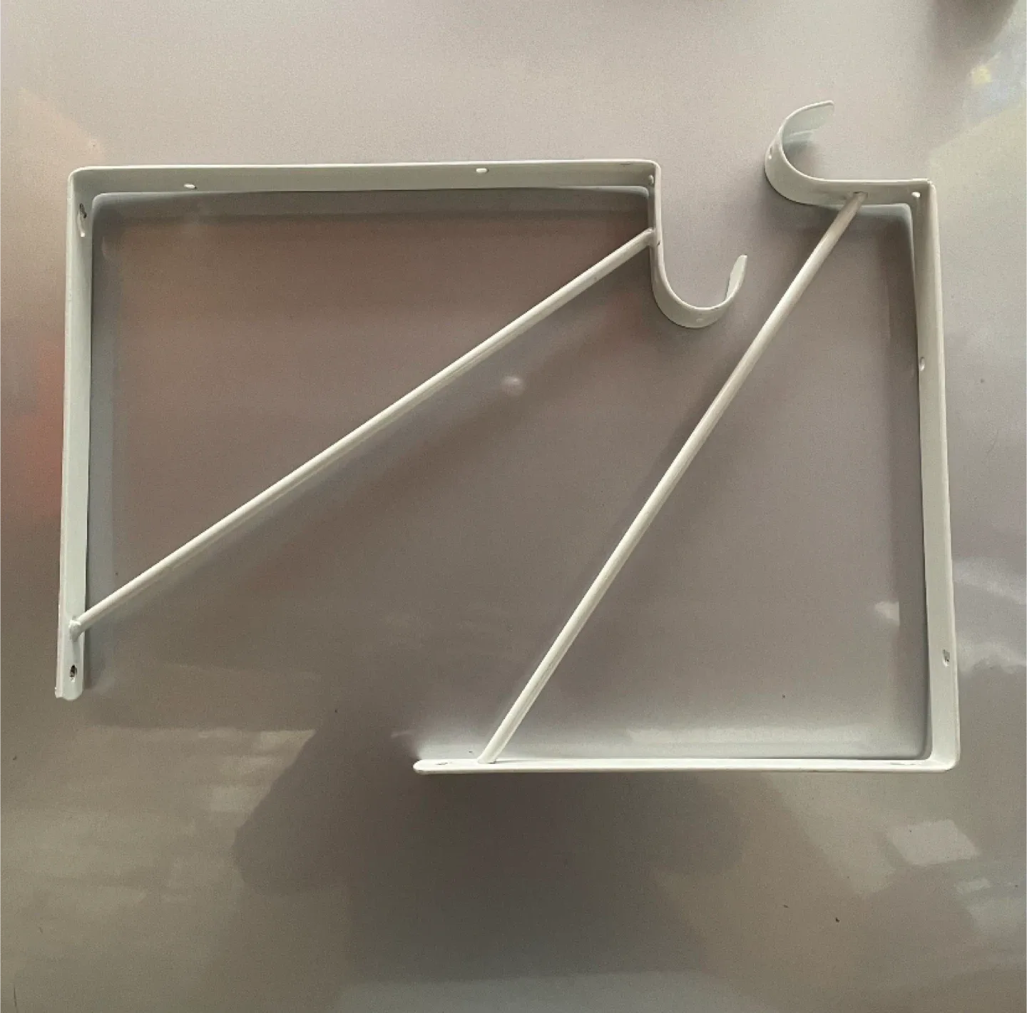 2 Stanley 7046 White Heavy Duty SHELF & CLOSET ROD SUPPORT 🥕 image indicator(2)