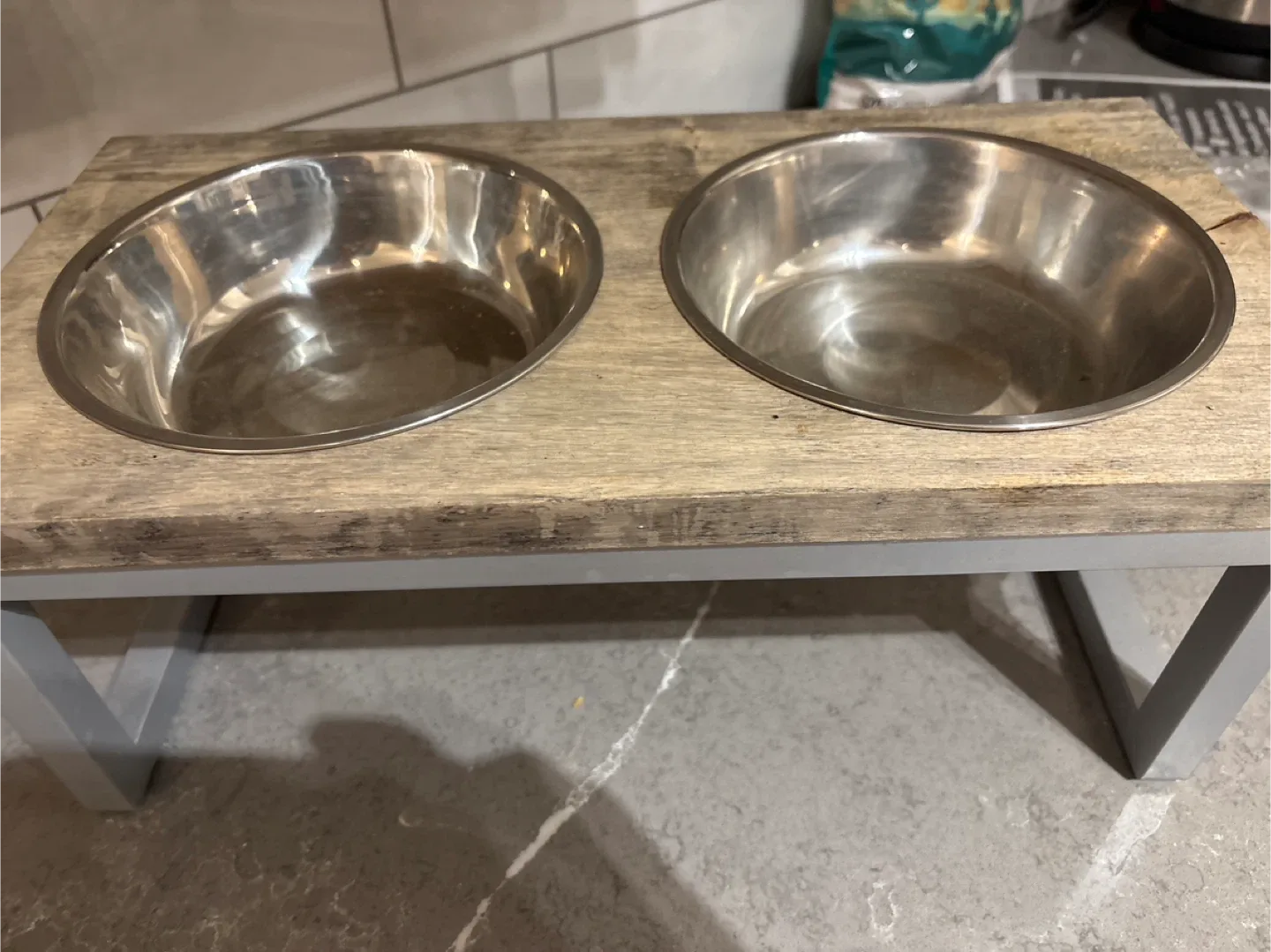 Elevated pet Double Bowl Stand image indicator(2)