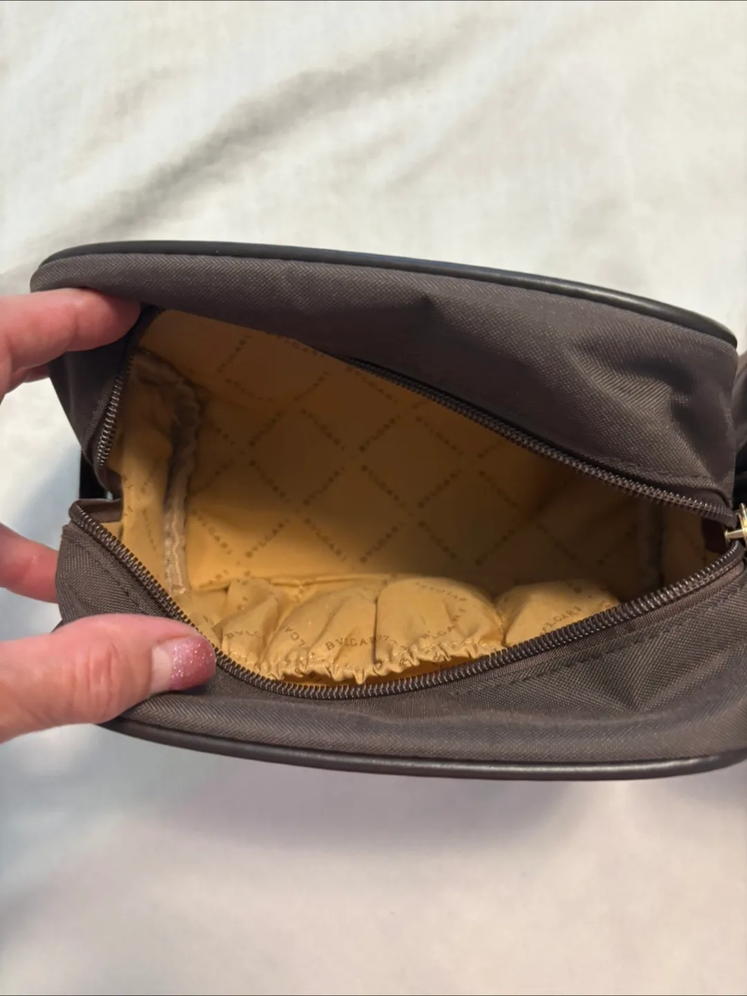 Bulgari Brown Cosmetic Pouch Set image indicator(2)