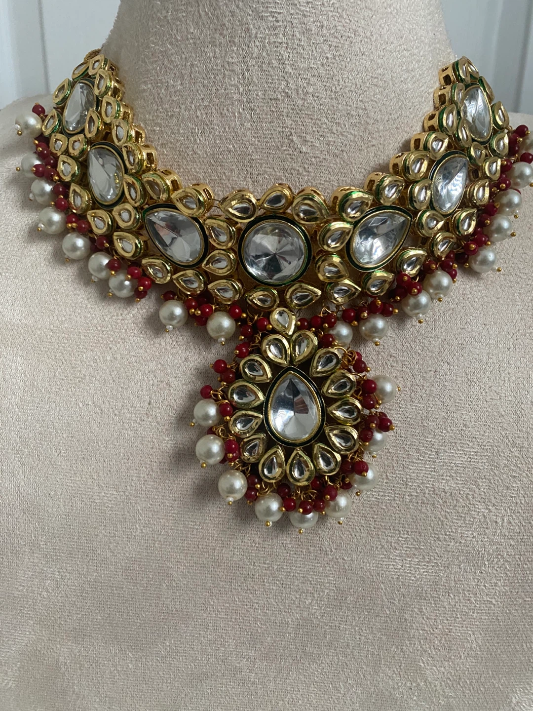 Indian Jewellery Set - Necklace, Earrings, Tikka