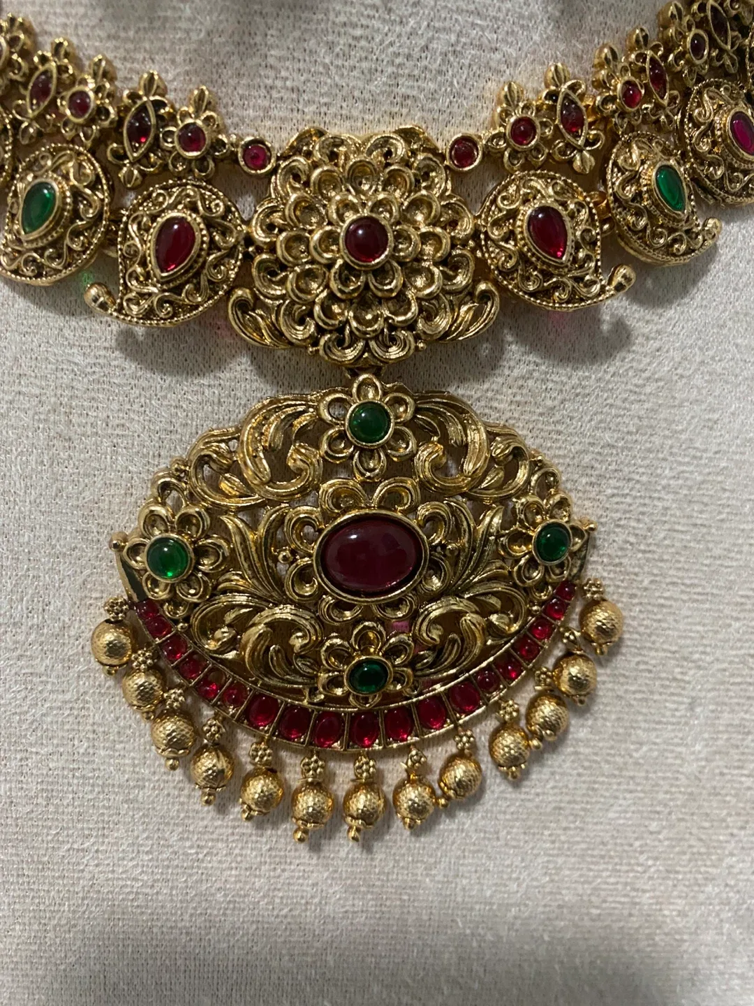 Gold-toned Necklace & Earring Set thumbnail