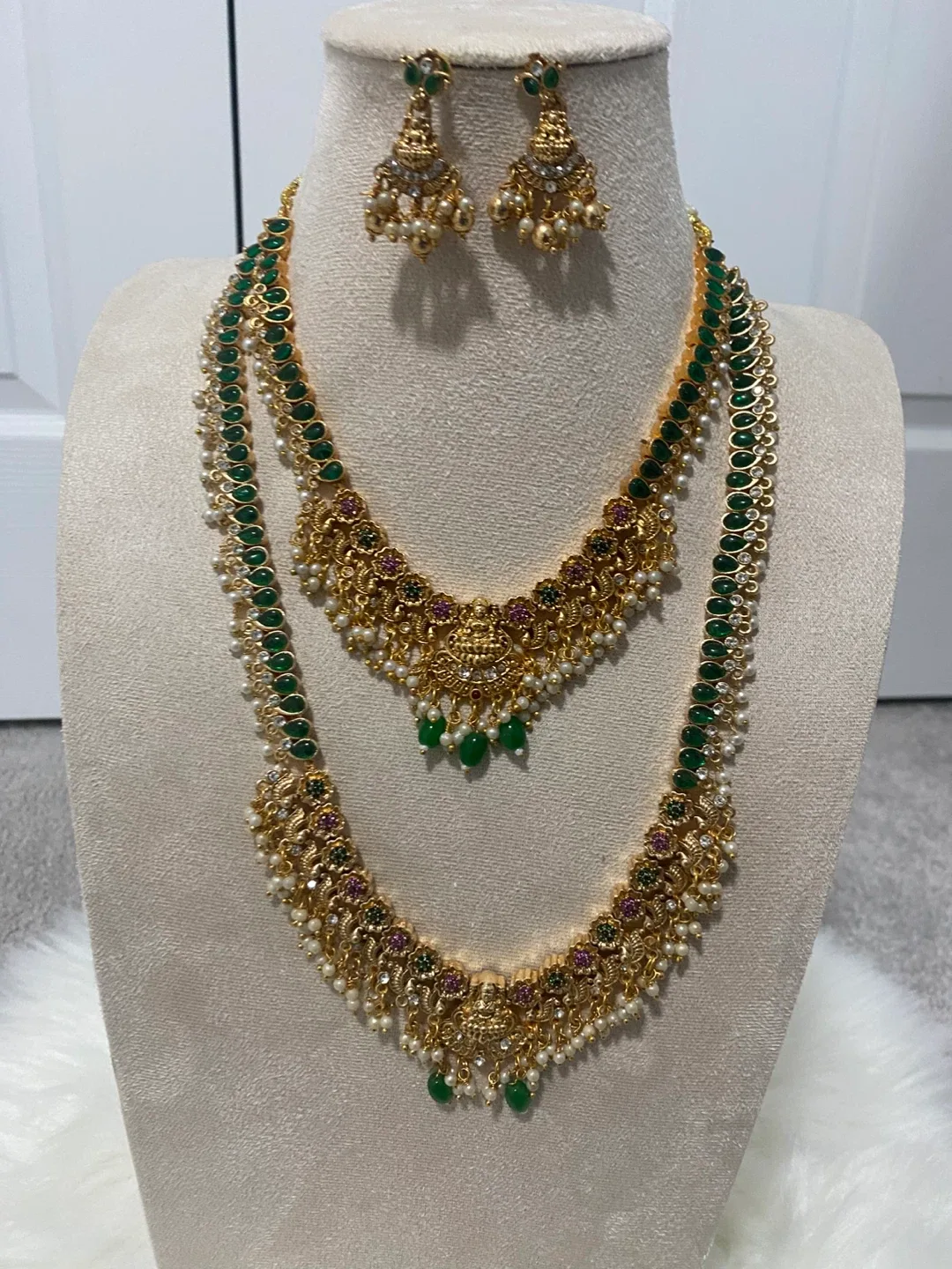 Indian Style Necklace and Earring Set thumbnail