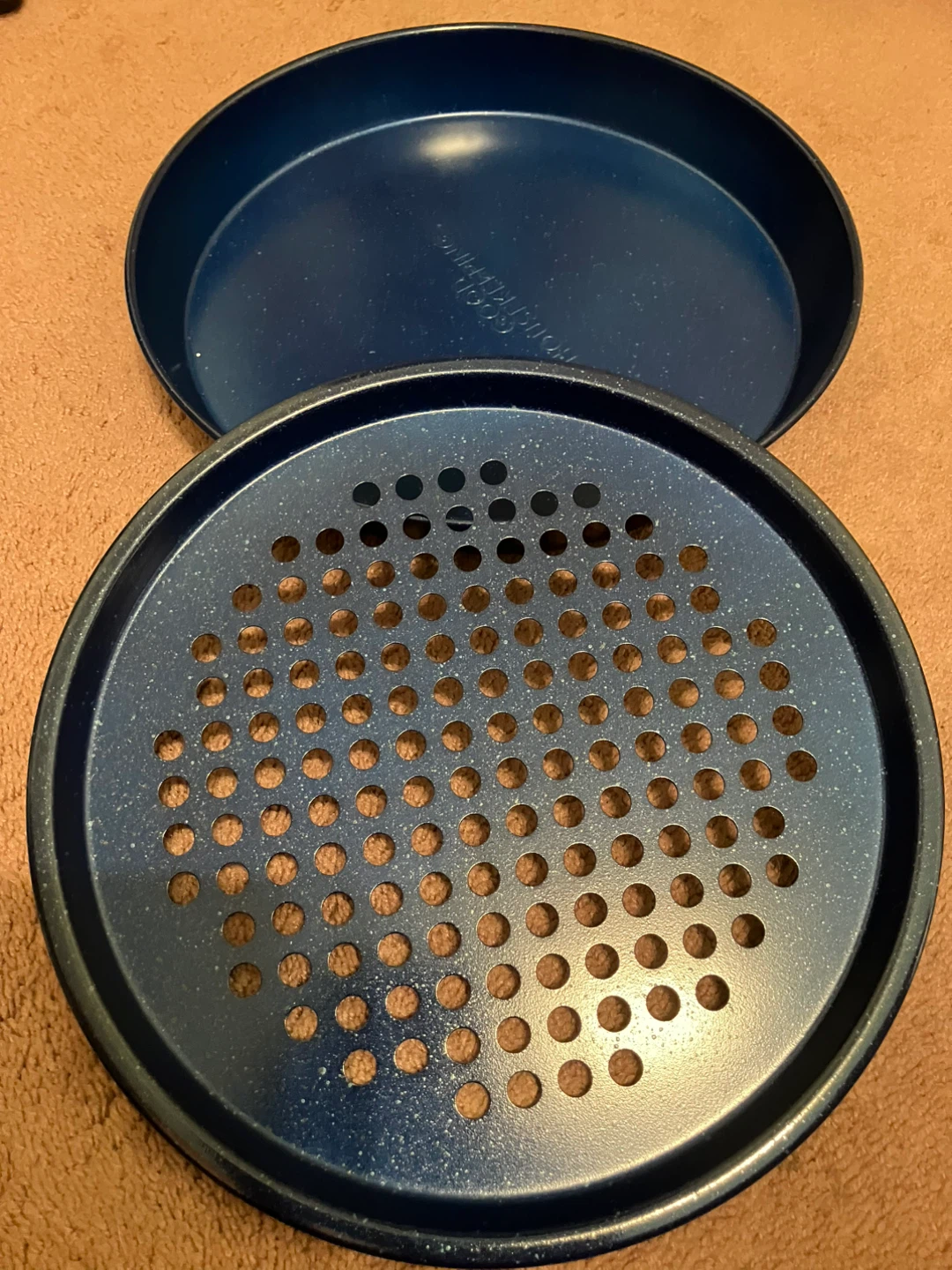 Good Housekeeping 12” Pizza Pan with 11” Crisper