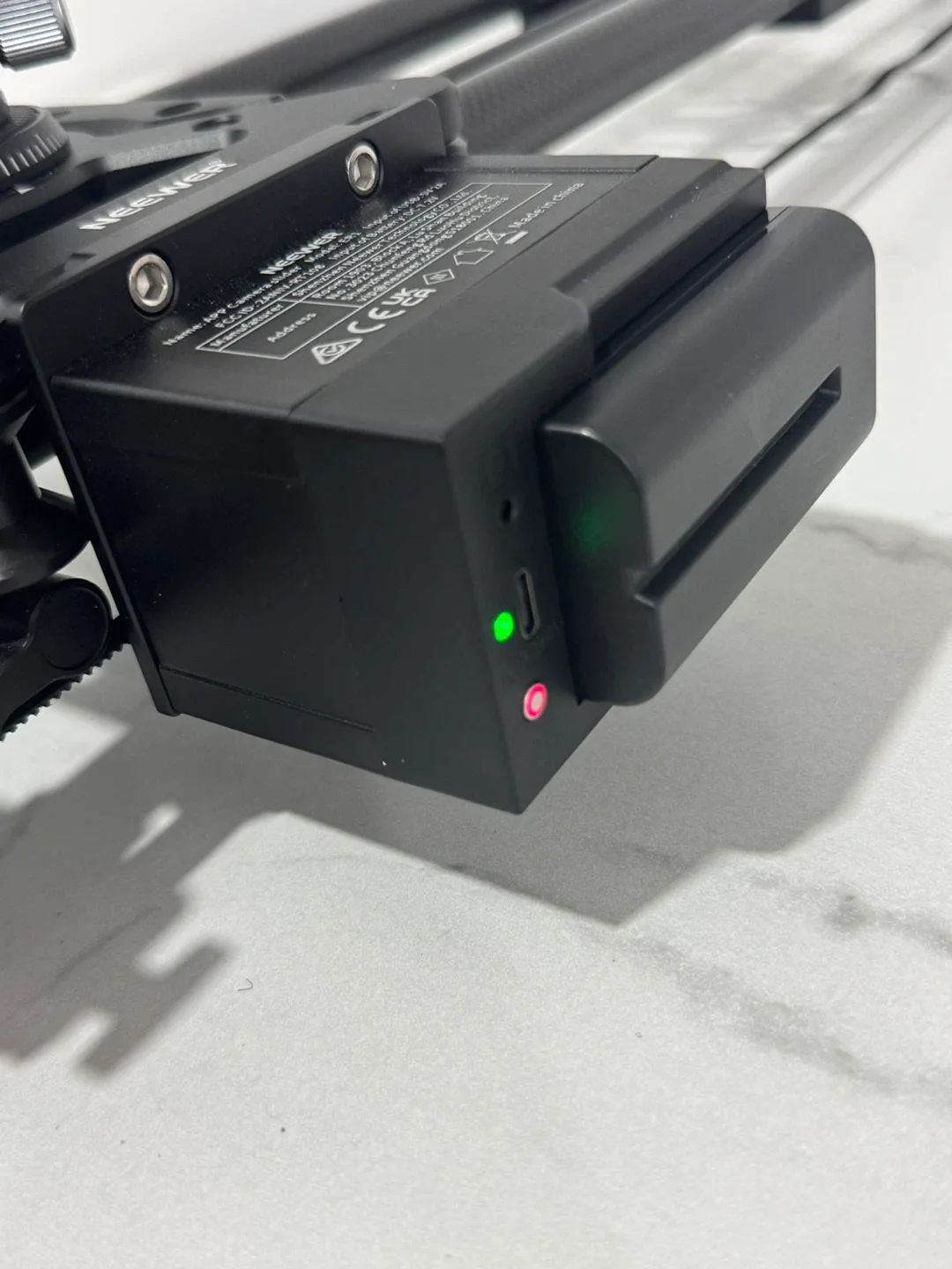 NEEWER 80cm Motorized Camera Slider image indicator(6)