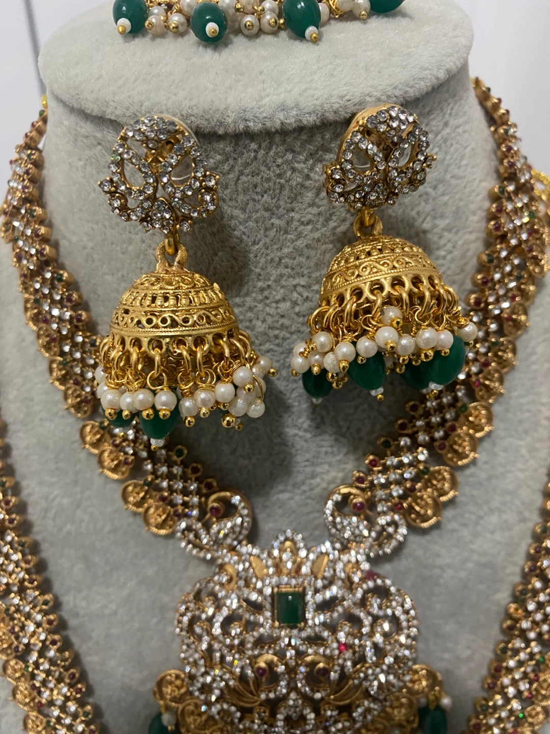 Gold Indian Jewelry Set - photo 3