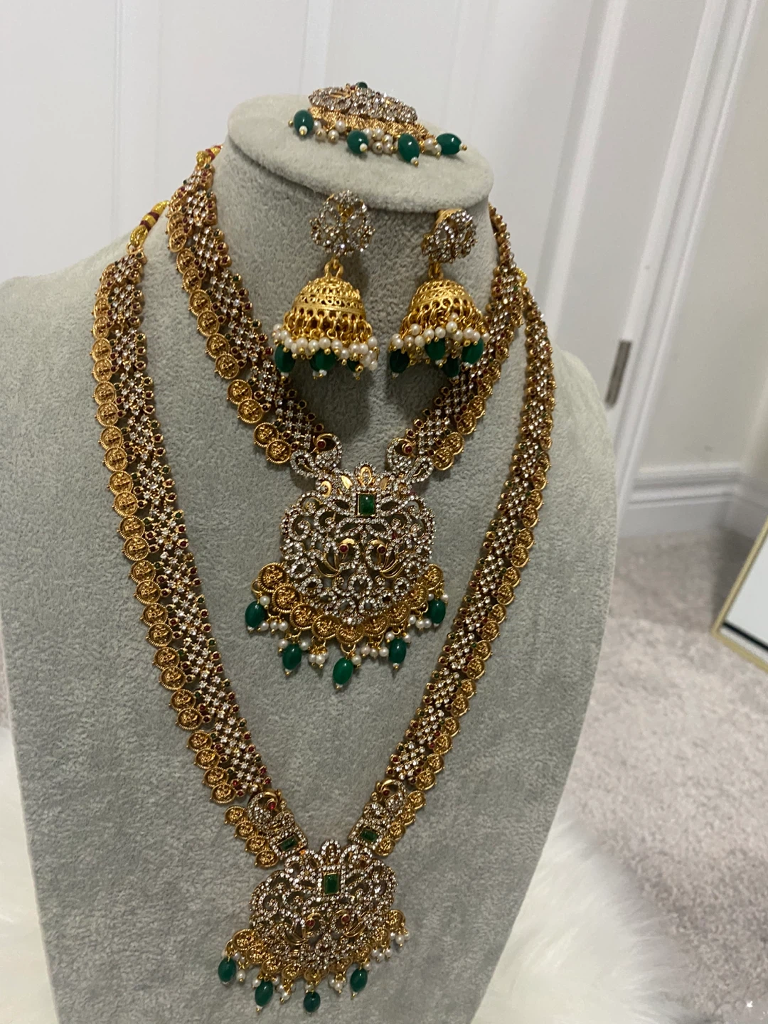 Gold Indian Jewelry Set - photo 5