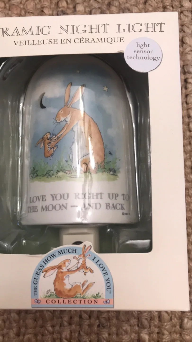 Guess How Much I Love You Night Light - New in Box! image indicator(2)
