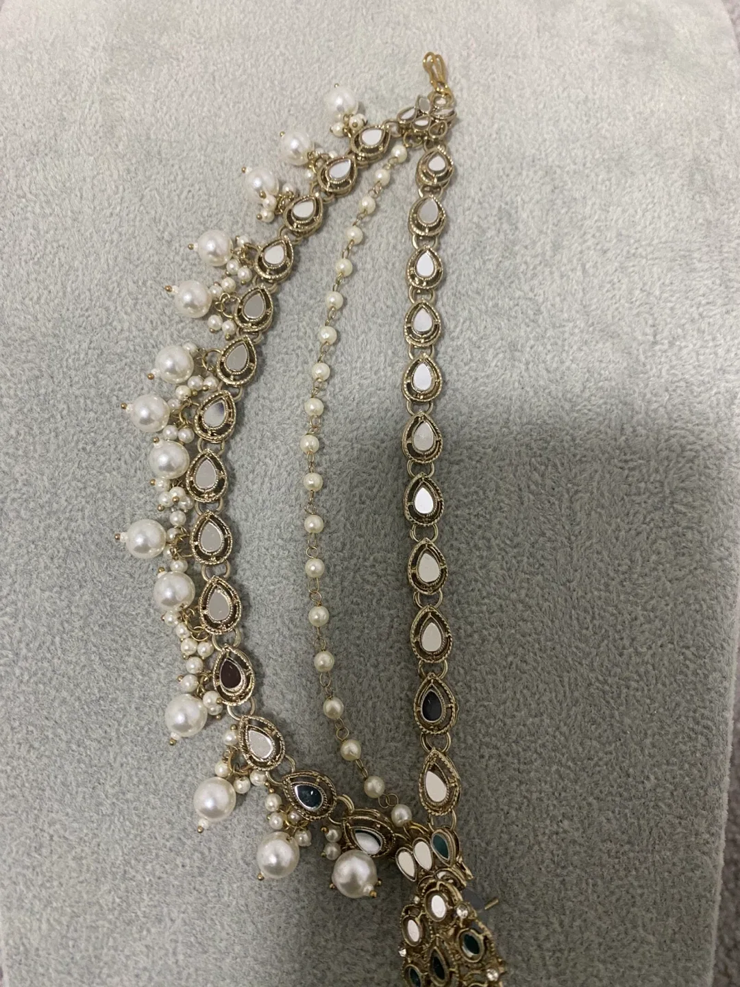 Indian/Pakistani Jewelry Set thumbnail