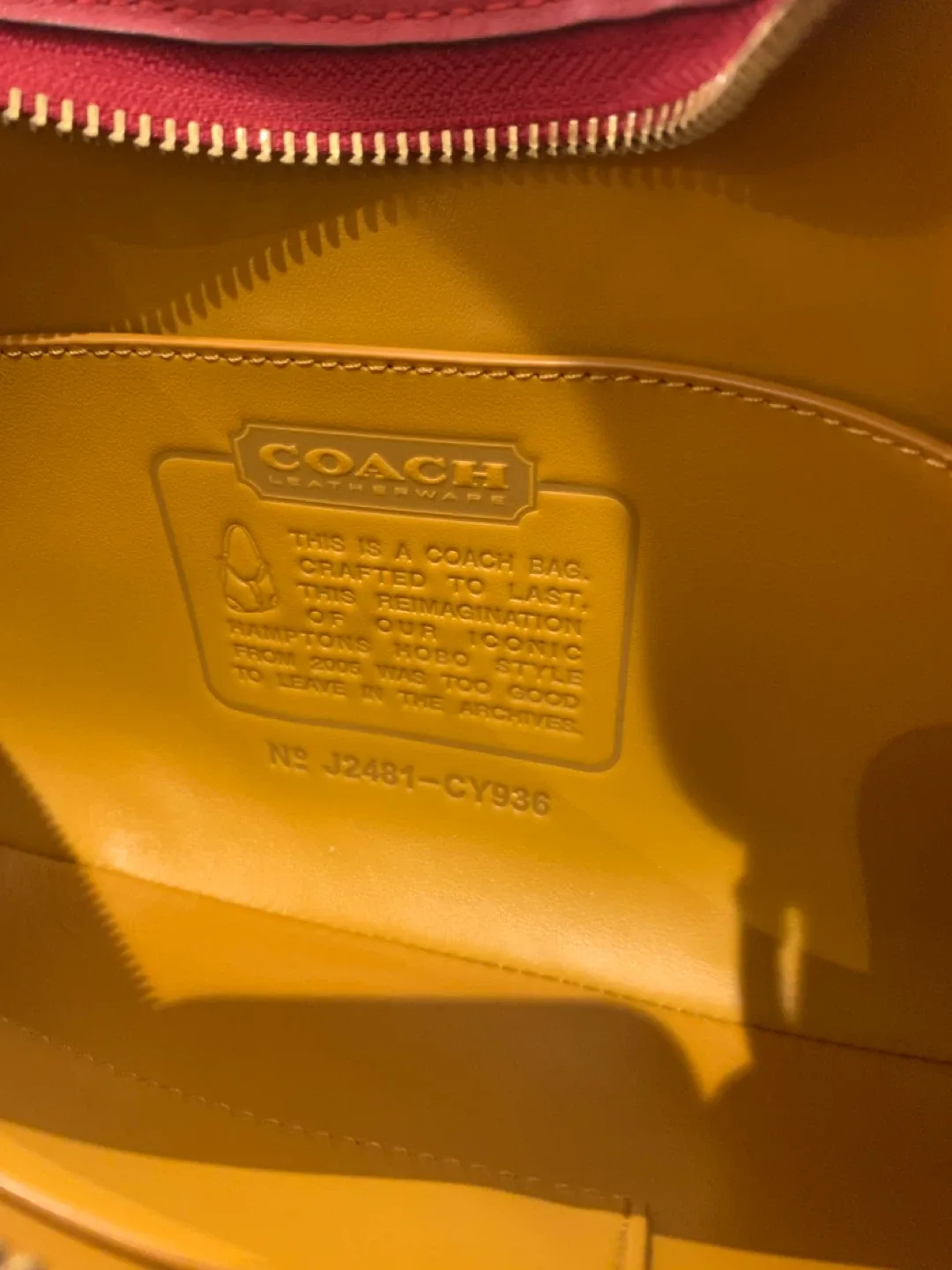 🍒 NWT Coach Cherry Hampton Hobo & Matching Cardholder 🍒 image indicator(3)