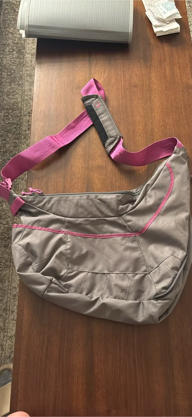 Assorted Shoulder Bags image indicator(5)