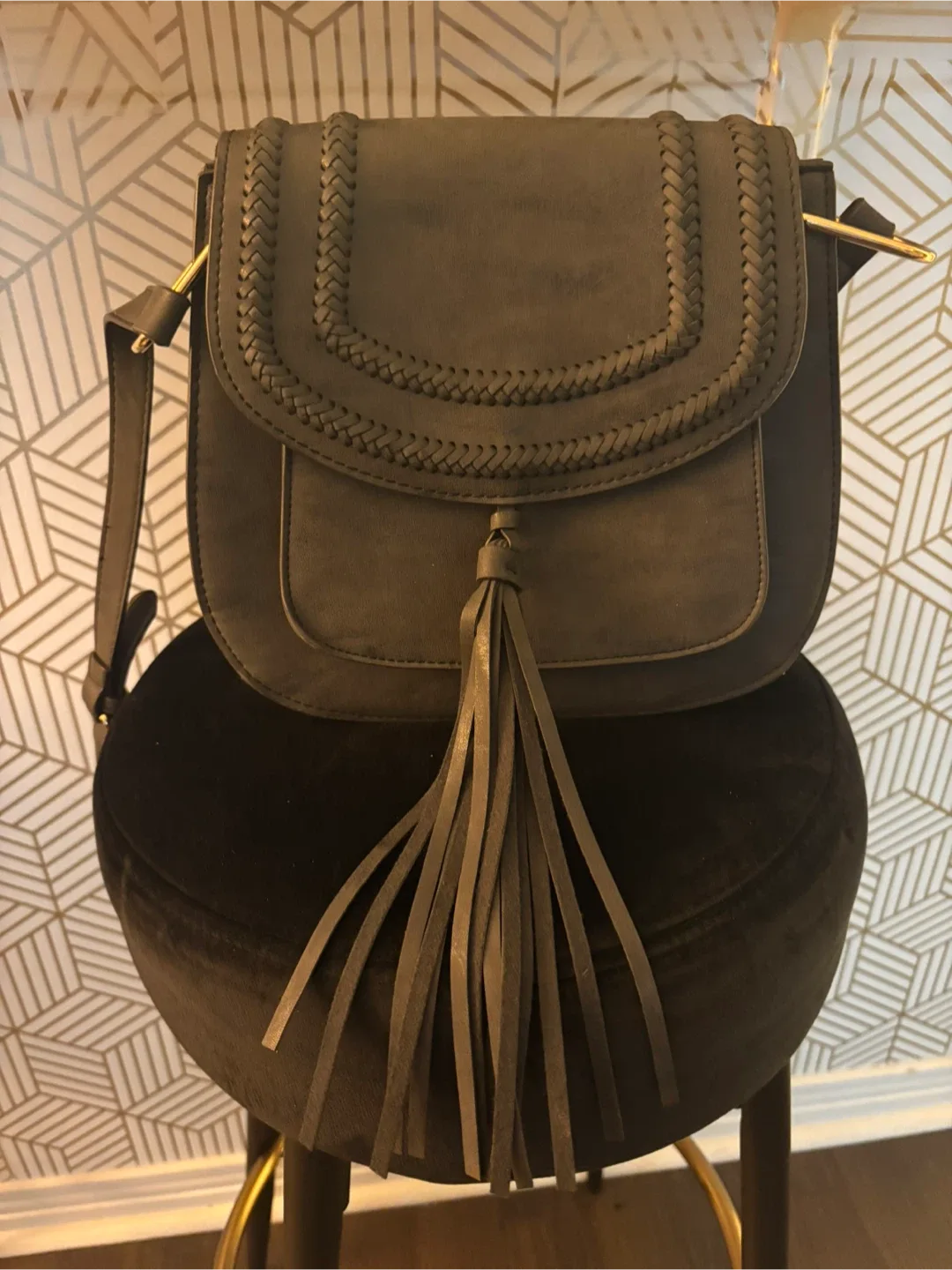 Assorted Shoulder Bags thumbnail
