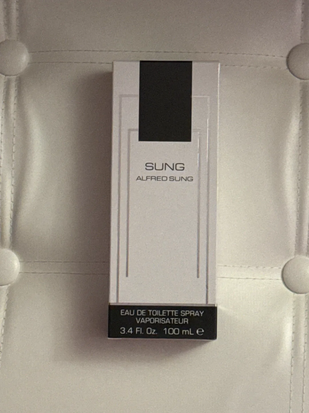 Alfred Sung Eau de Toilette Spray 3.4 fl oz thumbnail