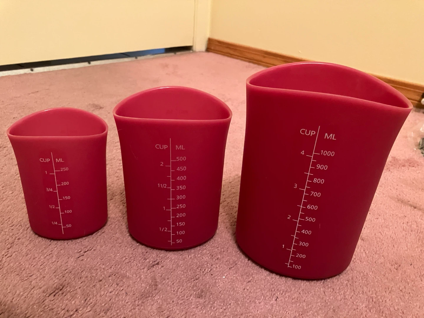Curtis Stone Silicone Measuring Cups - Set of 3
