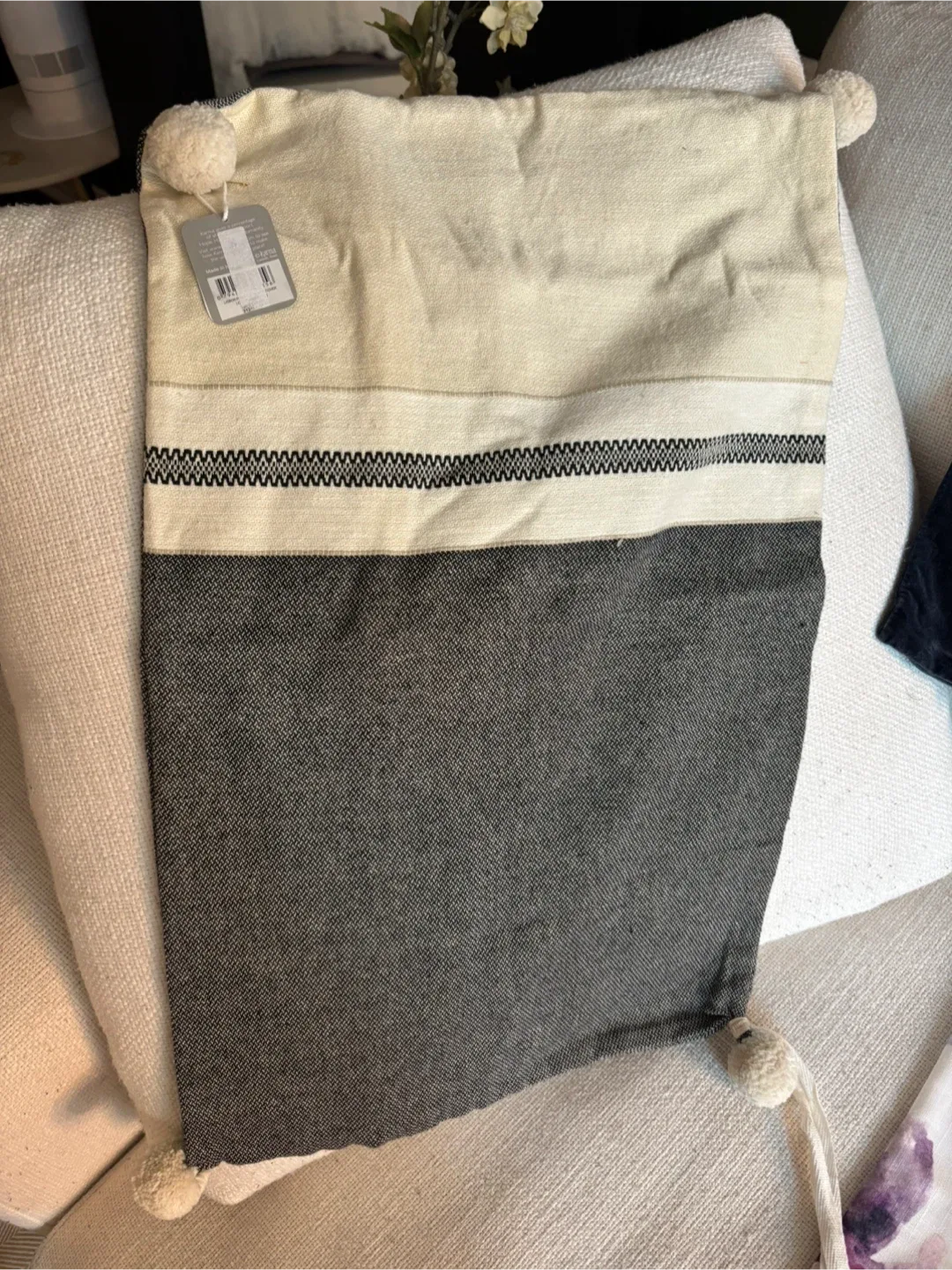 Assorted Throw Pillows image indicator(2)