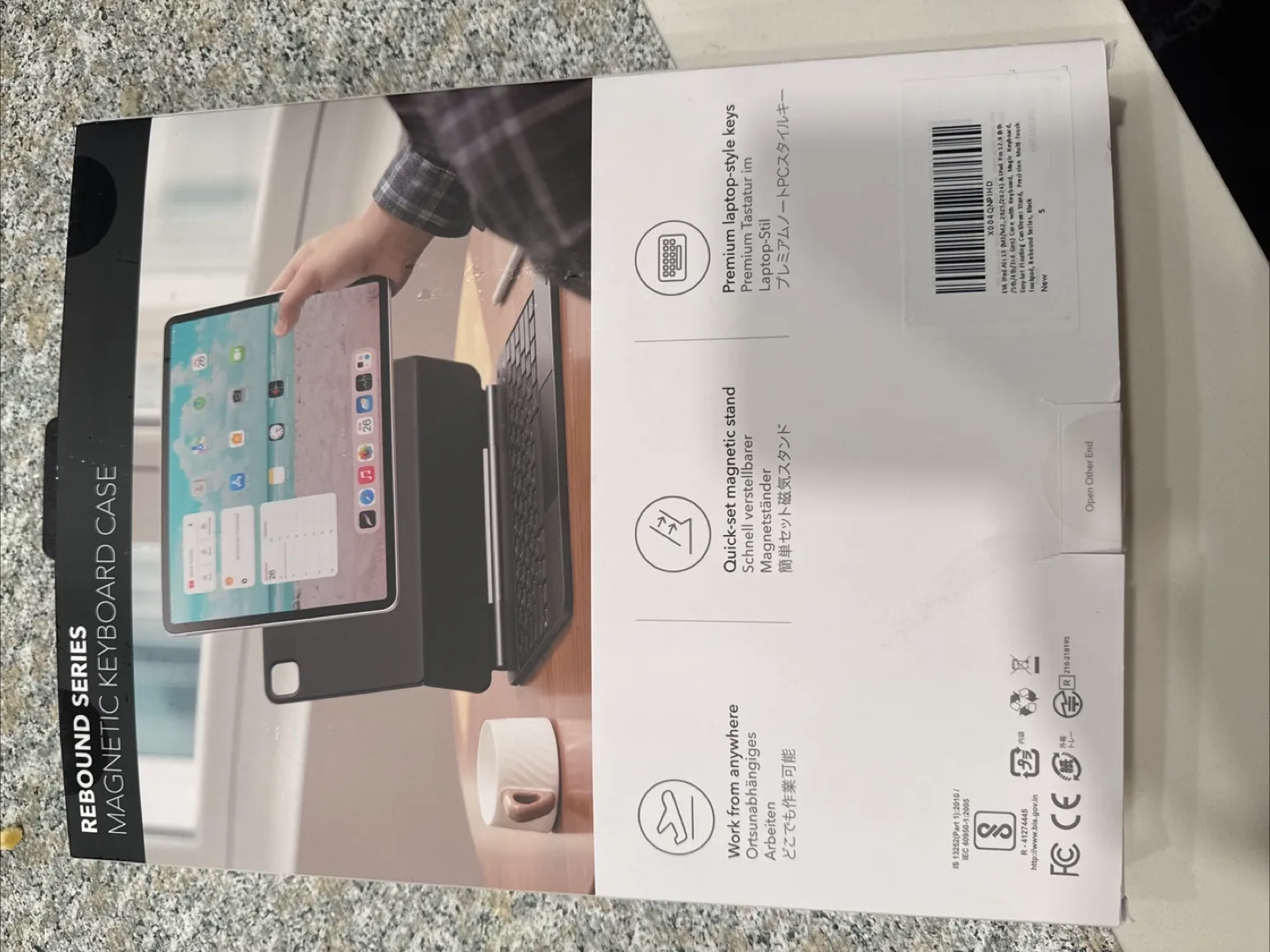 ESR Rebound Series Magnetic Keyboard Case for iPad Air 13" Black image indicator(2)