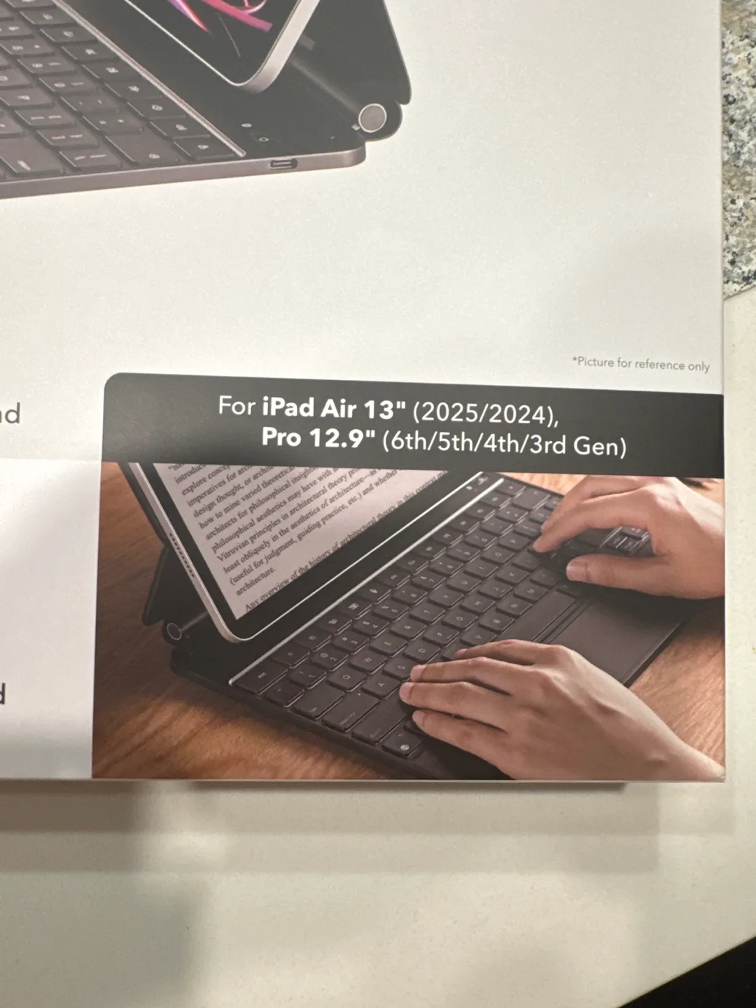 ESR Rebound Series Magnetic Keyboard Case for iPad Air 13" Black image indicator(3)