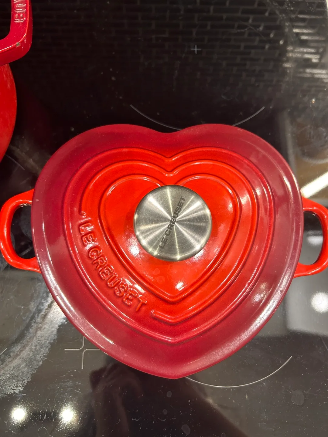 Le Creuset Cast Iron Heart Cocotte, 1.25 Qt Brand New thumbnail