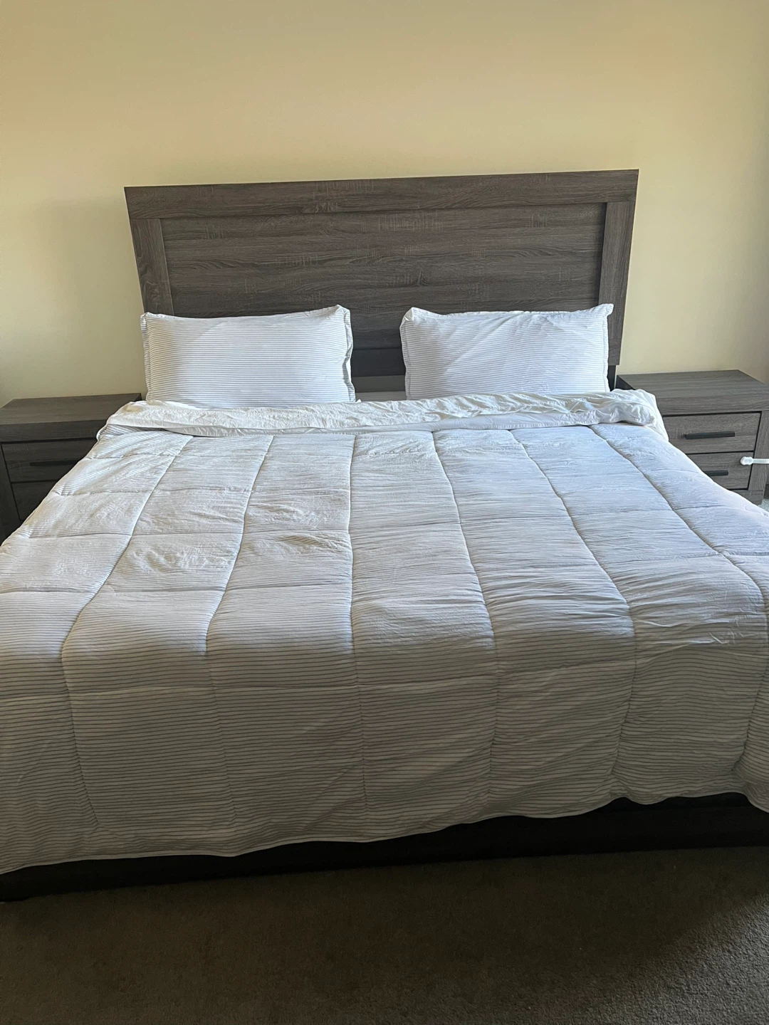 King Size Bedroom Set – Excellent Condition
