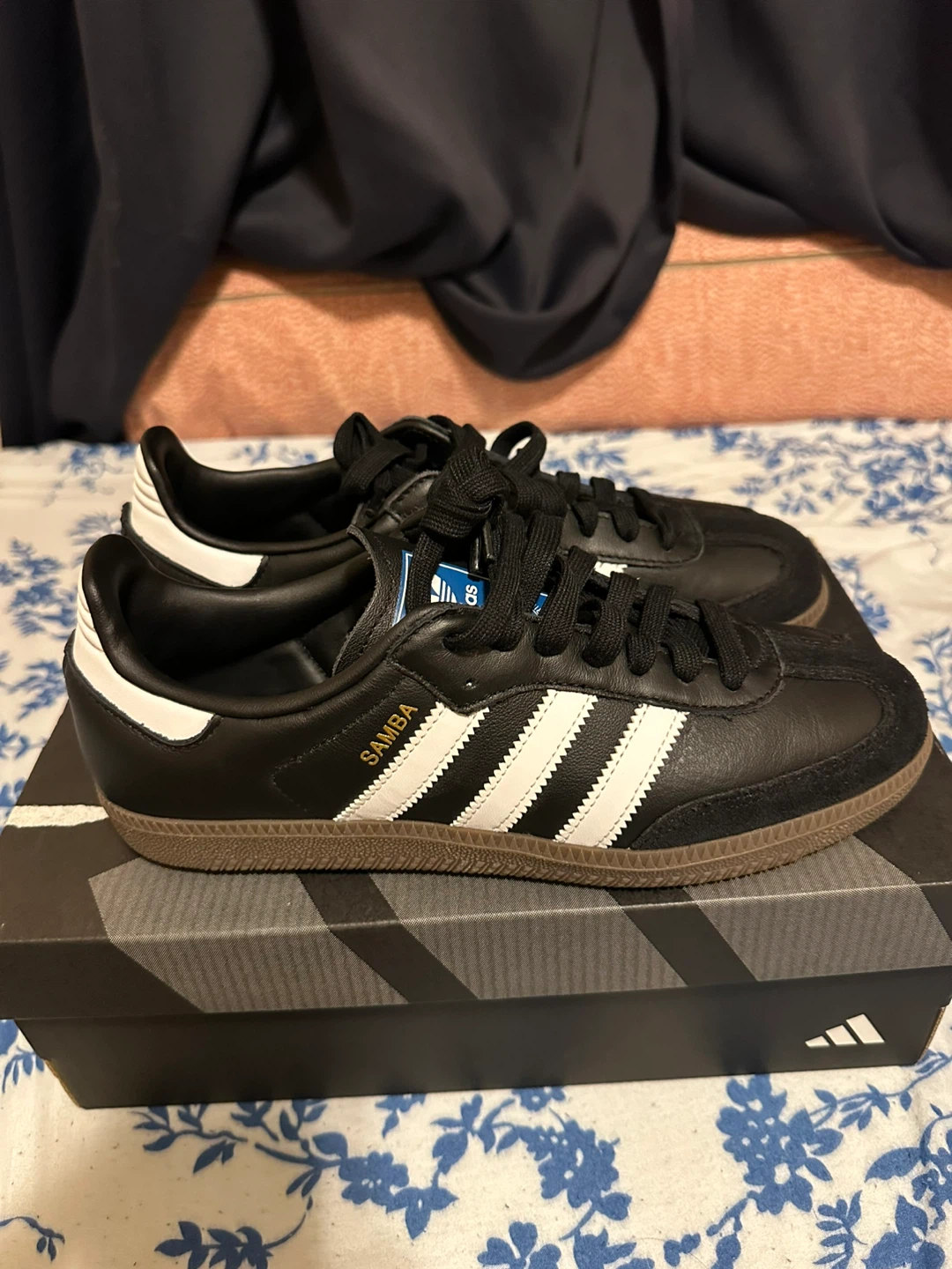 Adidas Samba Black Shoes, Size 8 - photo 3