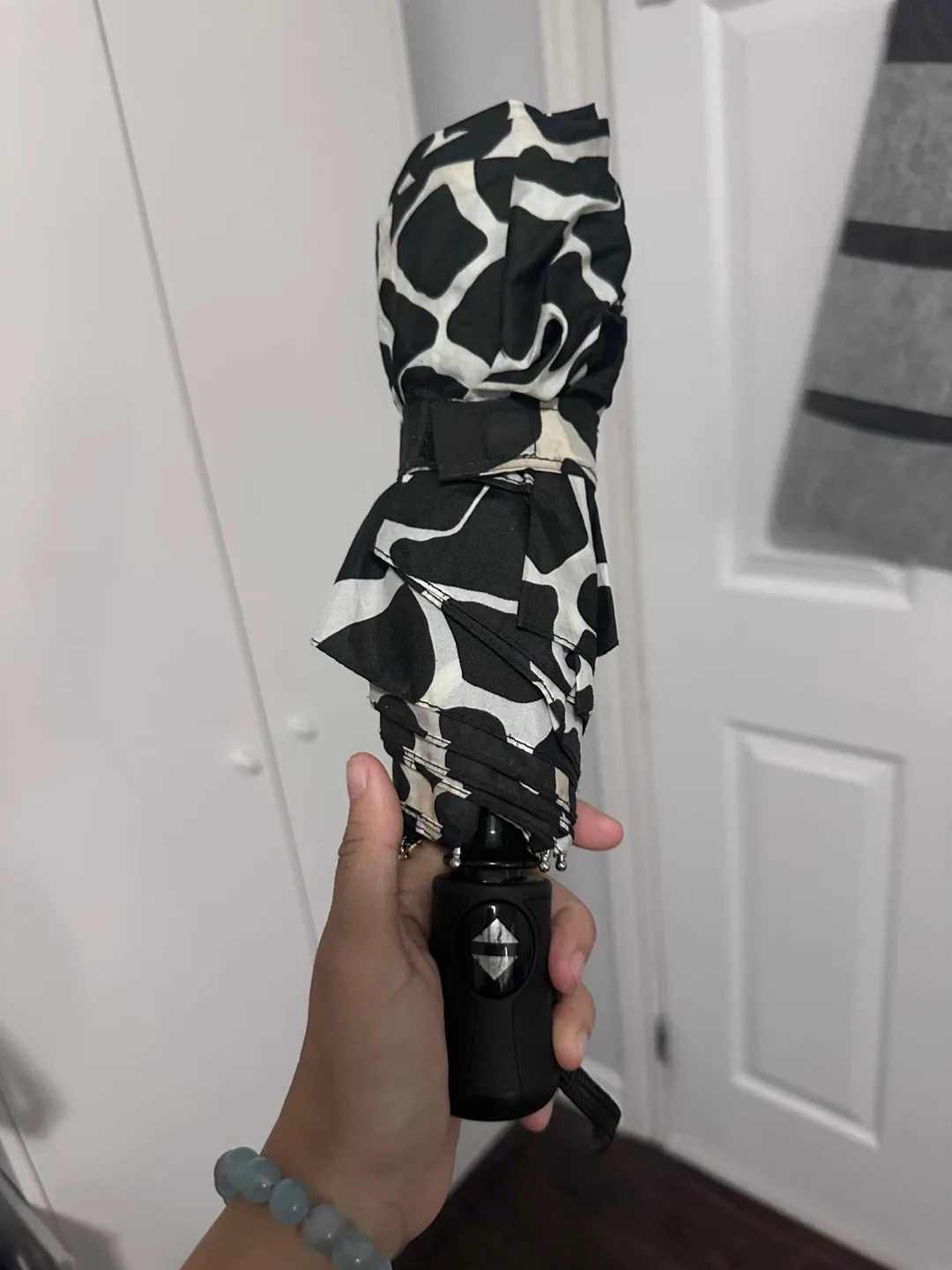 Black & White Patterned Automatic Umbrella thumbnail