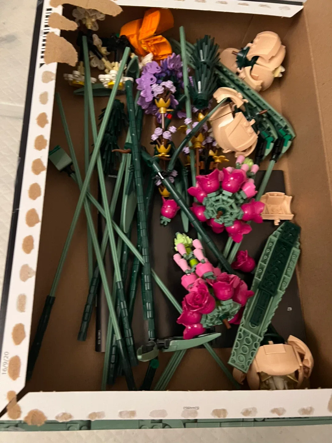 LEGO Botanical Collection Flower Bouquet 10280 image indicator(2)